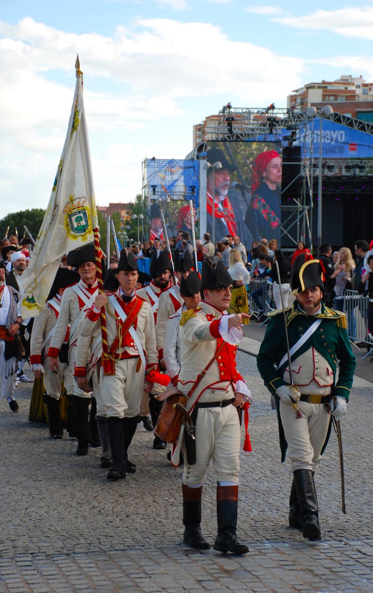 DIA 1 DE MAYO
🟡12:00h: Recreación histórica en Torrejón de Ardoz. Plaza Mayor.
🔴17:30h: Recreación histórica en Vicálvaro. Parque Cordel de Pavones.
DIA 2 DE MAYO
🟠13:00h: Recreación histórica en Madrid. Puerta del Sol.
🔴18:00h: Recreación histórica en Madrid.Puente del Rey.