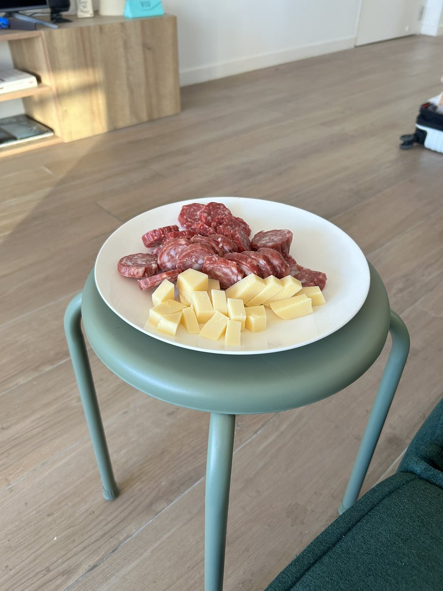 Agustina tweet media