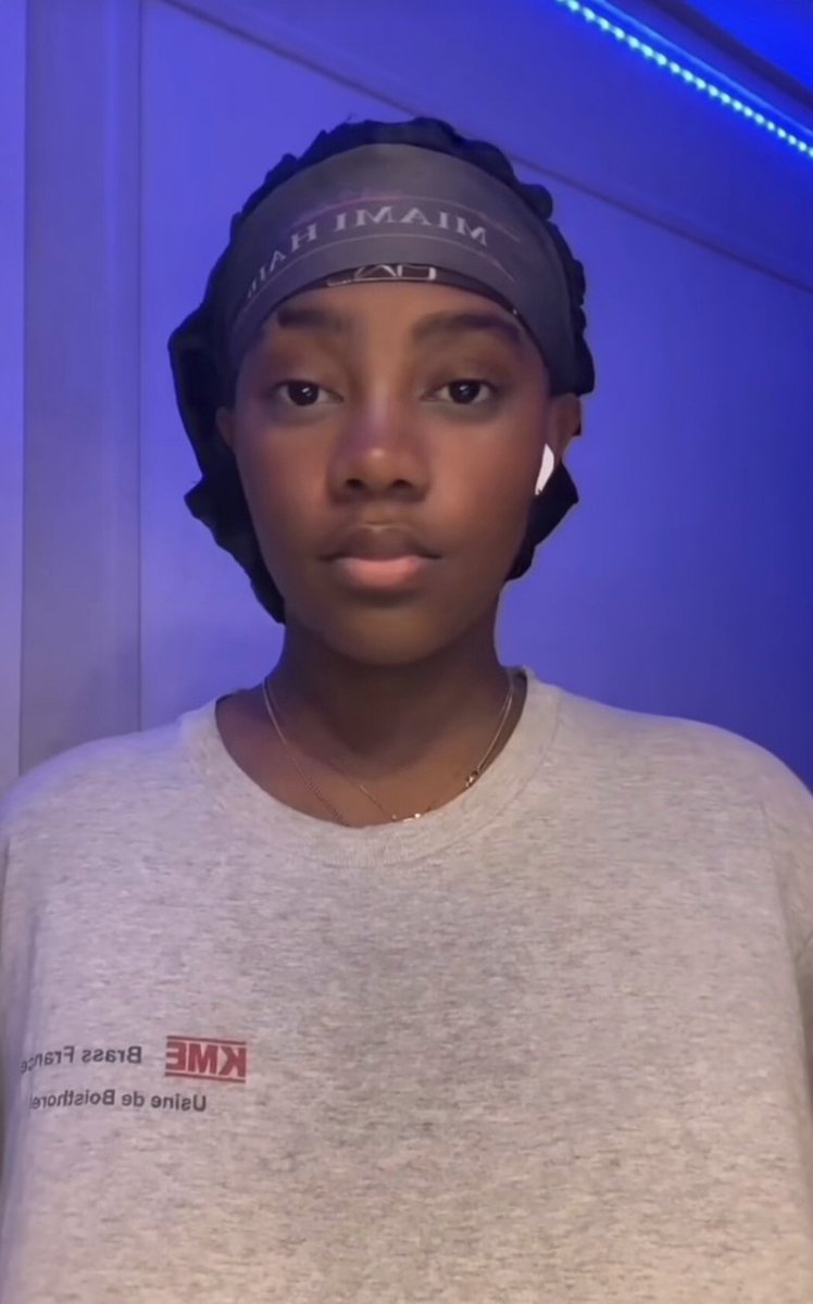 Pretty Sylvia 🌸 tweet media