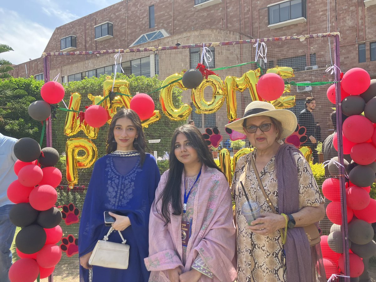laps_zeba's tweet photo. Had a great time as a guest at the pet show at IMSciences University 🐾loved meeting passionate students and their amazing pet!

Also shared the urgent need to support street dogs &amp; cats~ awareness and action matter💙

#IMSciences #petshow #streetanimalsmatter #bethechange https://t.co/aYtqxSq4ne