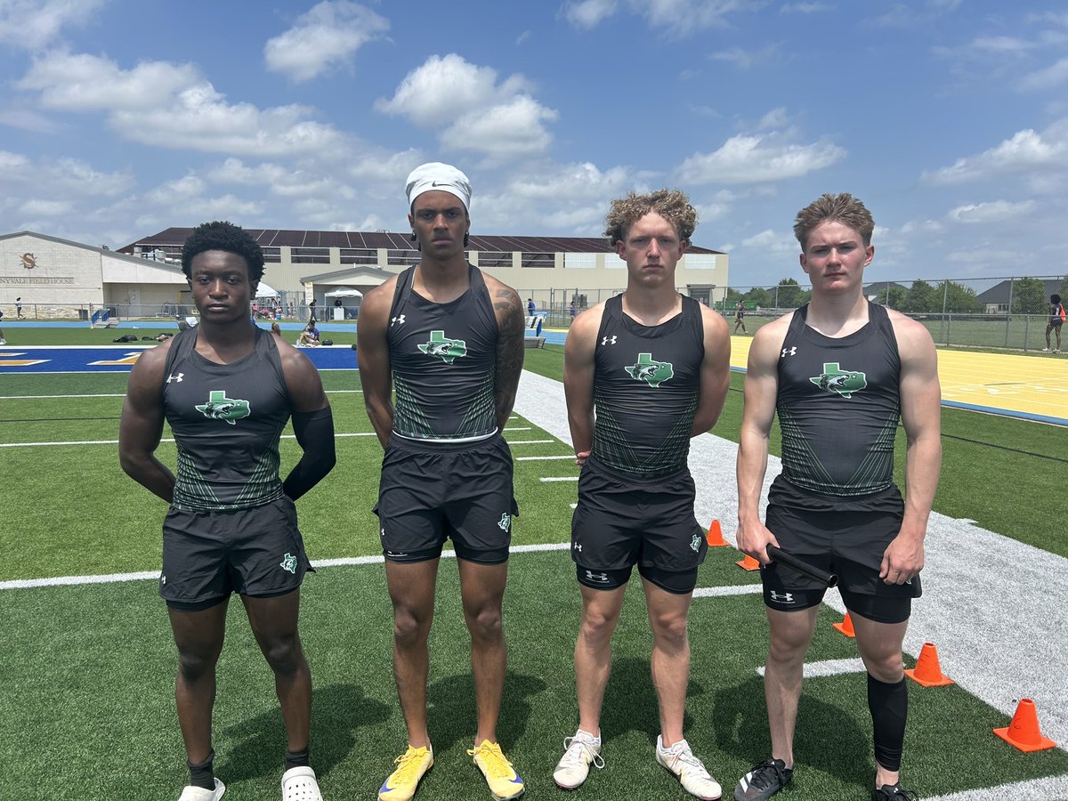 FoxUnleash's tweet photo. Breaking the school record in the 4 x 100 meter relay with a time of 43.04 - Connor Nickell, Steven Stiggers, Braeden Vann and Sammy Mansaray. It’s a great day to be a FOX! @KodiCrane @luke__allison @CaddoMillsHS @CaddoClub #UNCOMMON #unLEASH #FOXFAST https://t.co/NuKwsbBitI