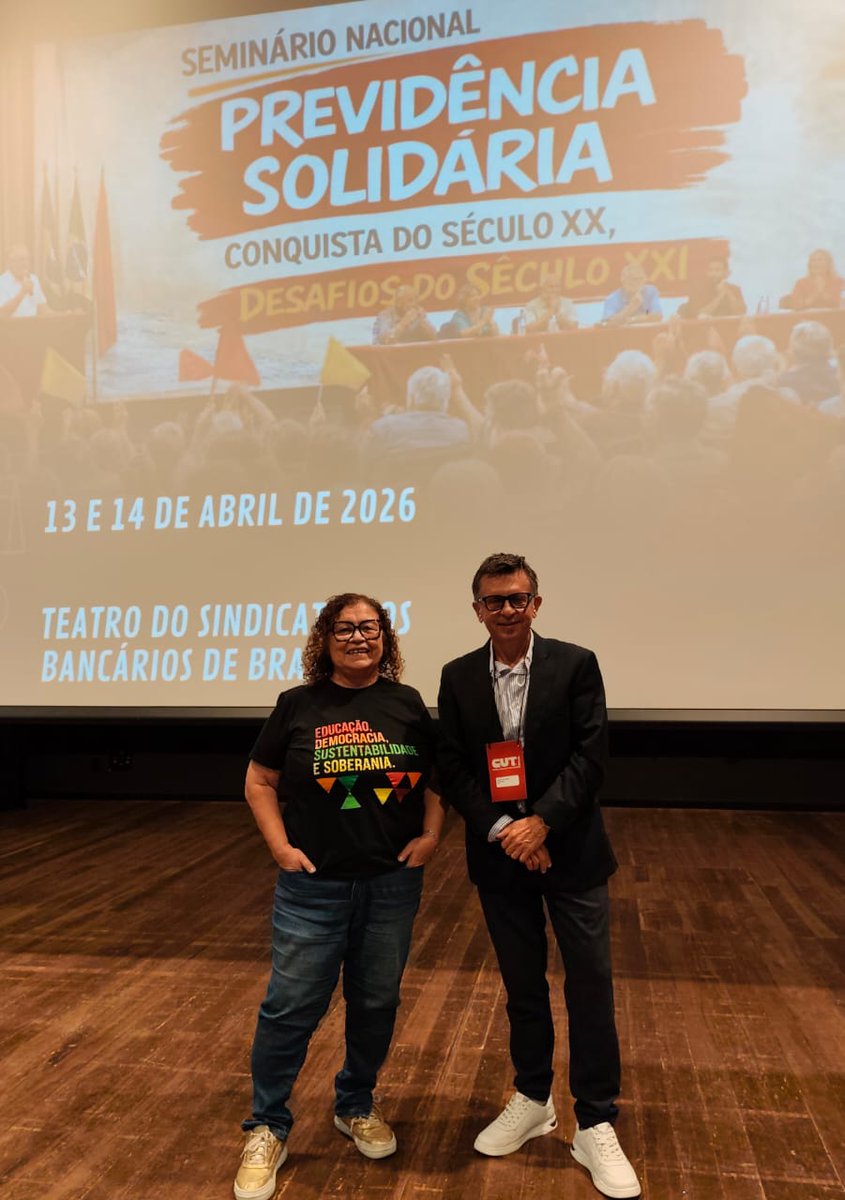 📢 A coordenadora do Departamento de Aposentadas(os) do CPERS, Sandra Regio, junto ao Secretário de Aposentadas(os) e Assuntos Previdenciários da CNTE, Sergio Kumpfer, marcou presença no Seminário Nacional “Previdência Solidária - Conquista do Século XX, Desafios do Século XXI”.
