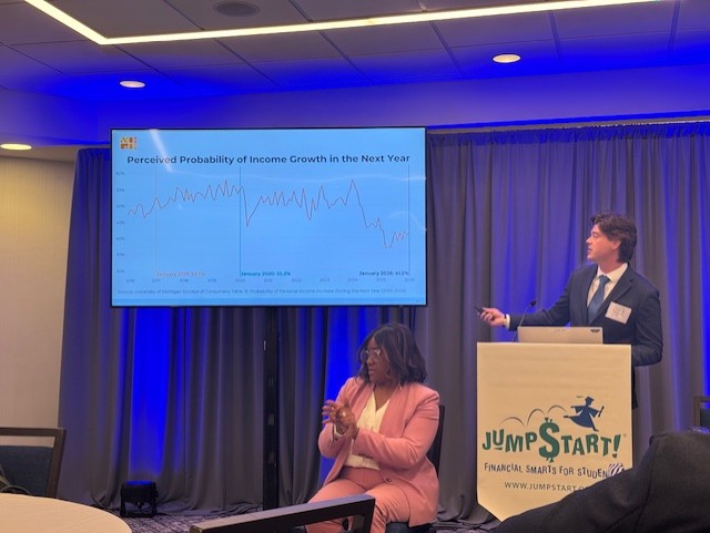 NEFE_ORG's tweet image. Hunter Field and @DrBillyHensley presented "How Growing Anxiety Is Impacting #FinancialLiteracy” at this year's @Jumpstart1995 Annual Partners Meeting. Their presentation explored NEFE’s national #OpinionPolling data on Americans’ heightened anxiety over their #PersonalFinance.