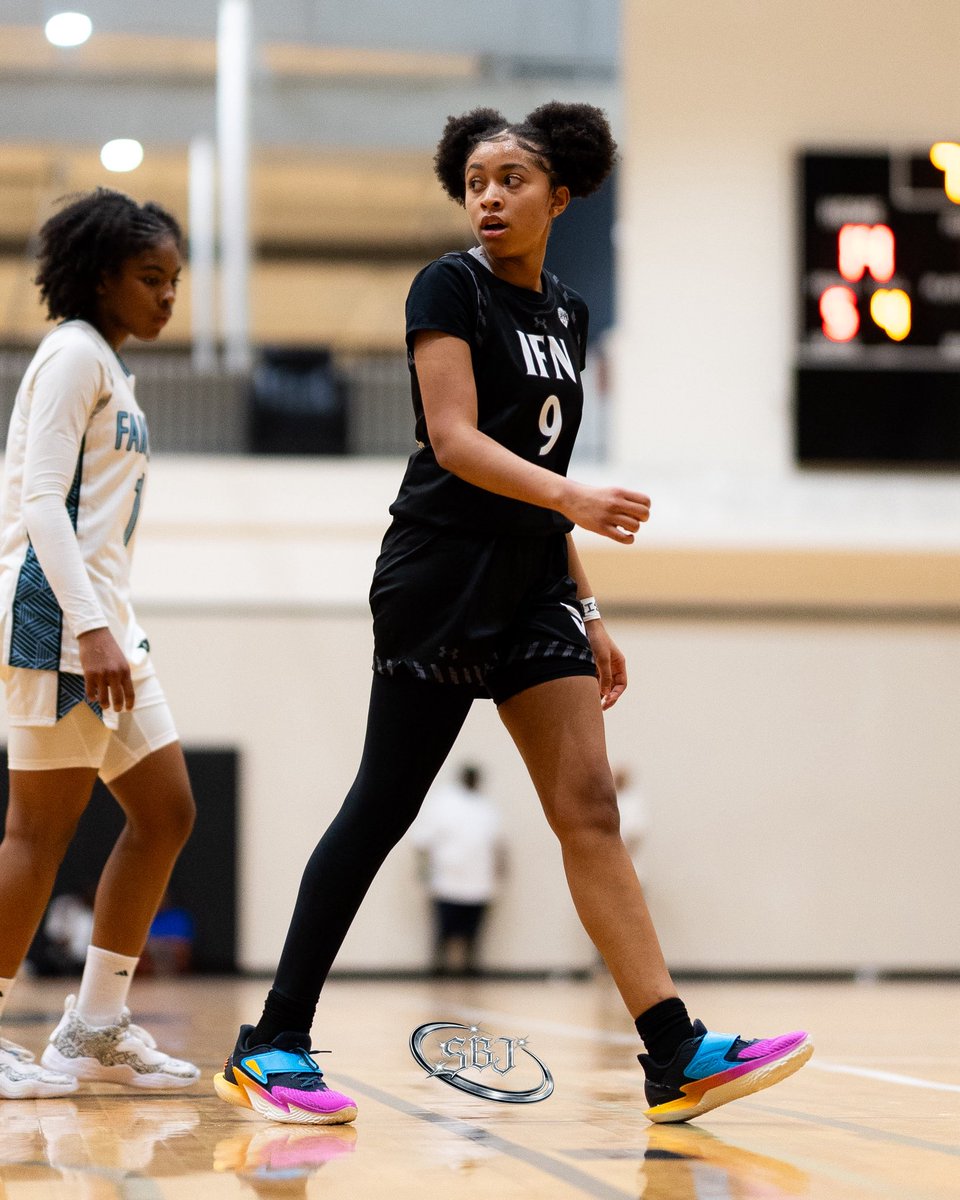_itz_abrielle's tweet photo. I became what they said I wasn’t. #basketball #ifn #underarmour #grinding 

@MarshallTime 
@IMCOMING_INC 
@UNProspects 
@LeftyyMike 
@806hsscmedia https://t.co/1wJMhY0db6