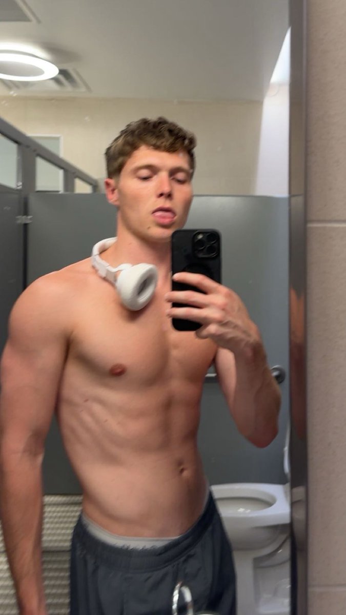 technotwink tweet media