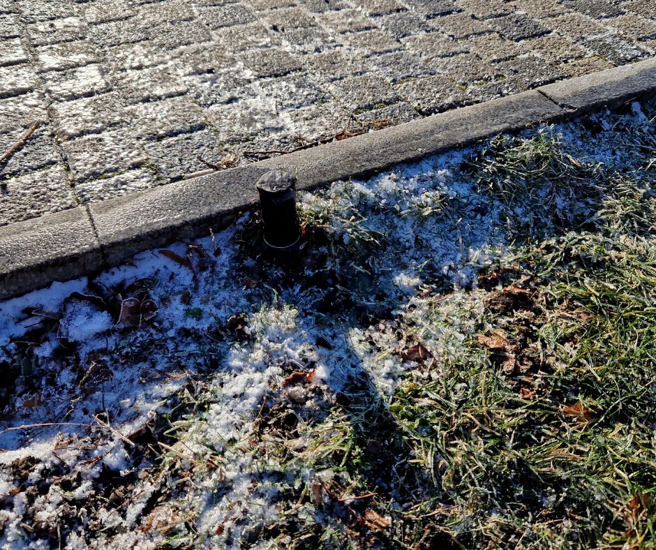 Freezing temps are in the forecast over the next few days. If you've turned on your irrigation system (and we know many of you have 👀), now’s the time to take precautions to prevent costly repairs and water waste. Hold off until mid-May to turn on your irrigation system.