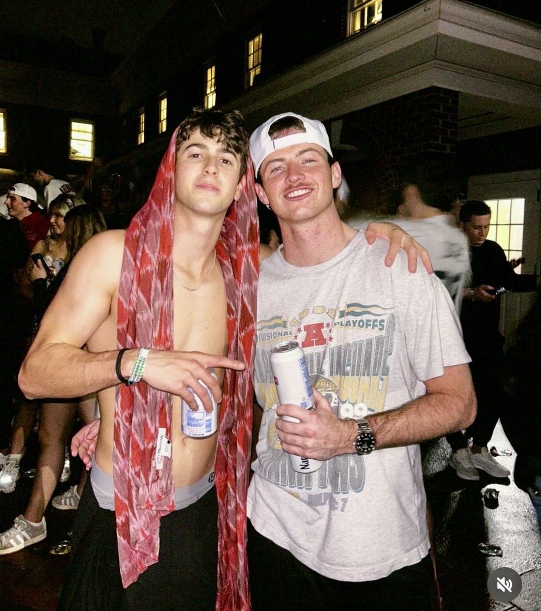 Straight Archives tweet media