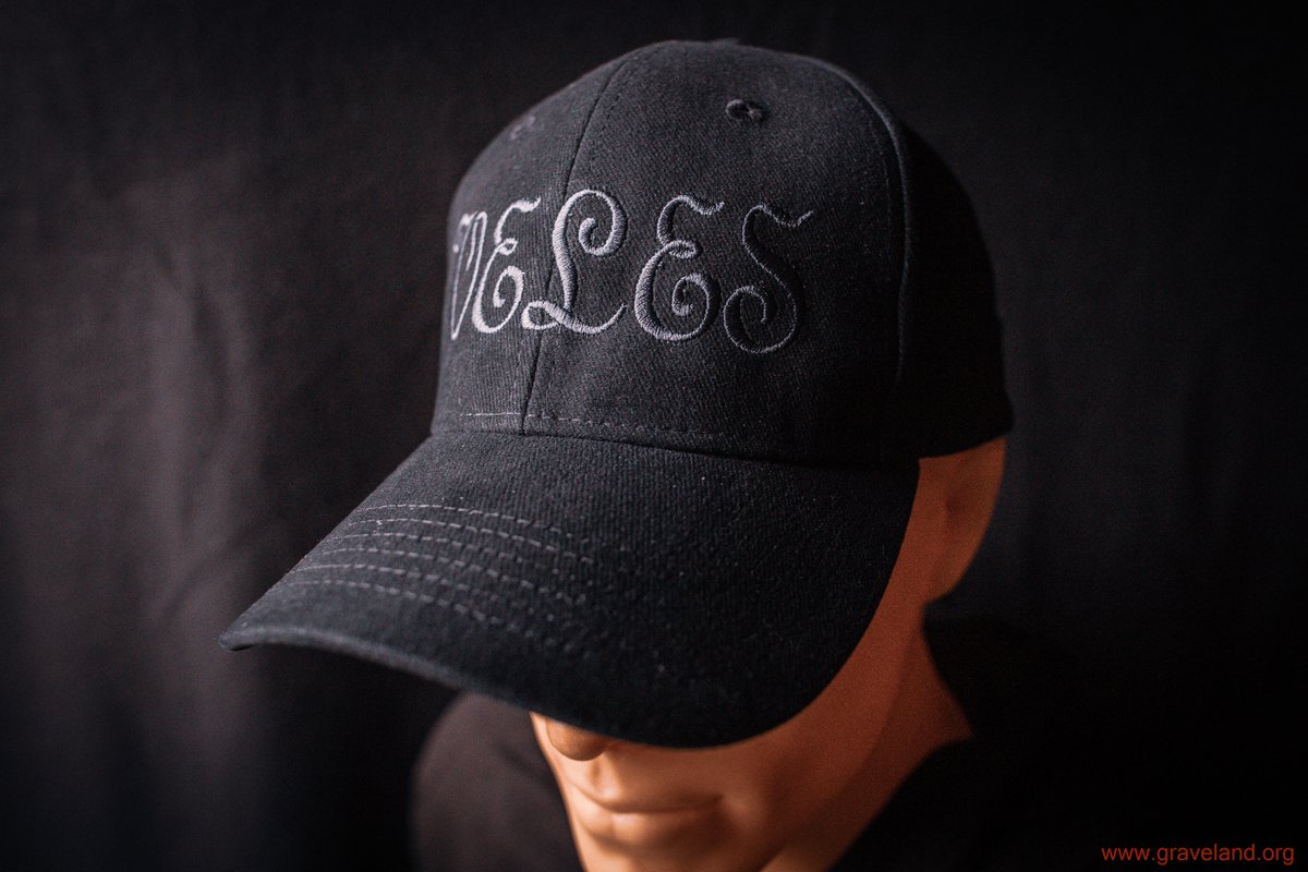 Veles logo baseball cap 2026!
Black baseball cap
Embroidered silver and black logo!
100% Cotton!
Contact: robdarkenfudali@gmail.com