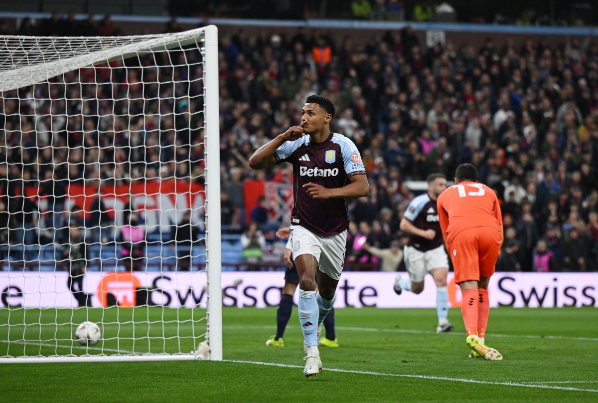 footballitalia's tweet photo. #AVFC 4-0 #Bologna
Bologna continued their disastrous record against Aston Villa, crashing out of the Europa League quarter-final with a 4-0 defeat, 7-1 on aggregate.
#AstonVillaBologna #AVIBOL #Calcio #UEL https://t.co/egNmSSTzUT
