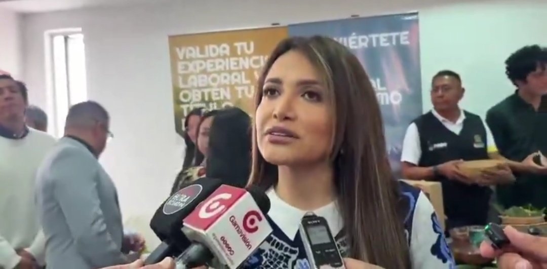 vtv_ecuador's tweet photo. #País: #MaríaFernandaGuzmán, directora Ejecutiva del #Congope, asegura que la reforma al #Cootad es beneficiosa para los gobiernos seccionales y que están 📝🎙🏢 capacitando a las prefecturas para la buena aplicación de la distribución de sus presupuestos (70/30). https://t.co/hEMhe0PlEW
