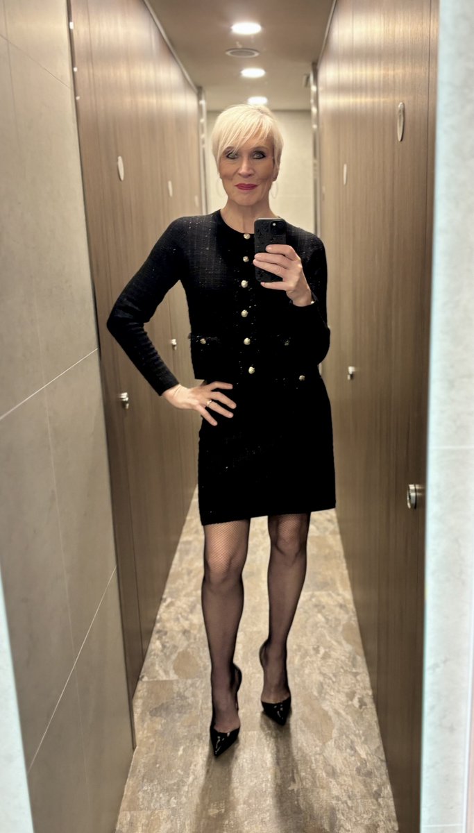 Dawn Neesom tweet media