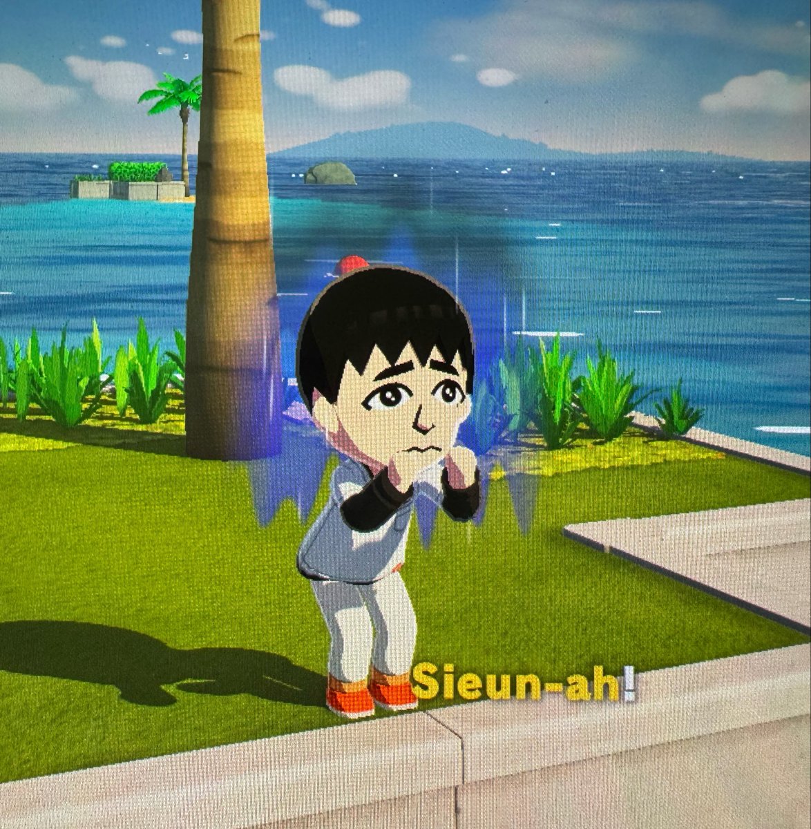 starryoon's tweet image. guys ... sieun rejected suho and now suho is depressed as hell 😭😭😭