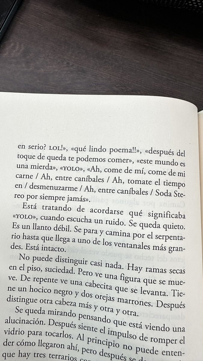 aaalonzooo's tweet photo. soda stereo referencia 😮‍💨 https://t.co/Mqqj89OEZT