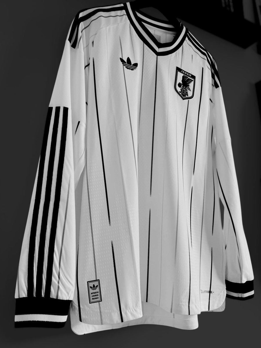 ___Jota___'s tweet image. Gosto muito disto #longsleeve 🇯🇵