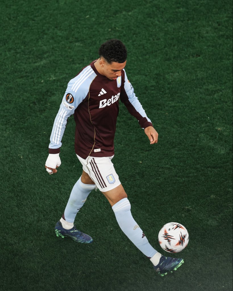 villareport tweet media