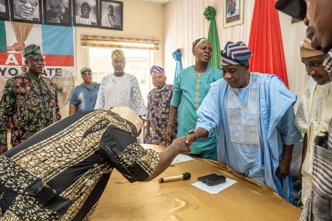 Senator Sharafadeen Alli tweet media