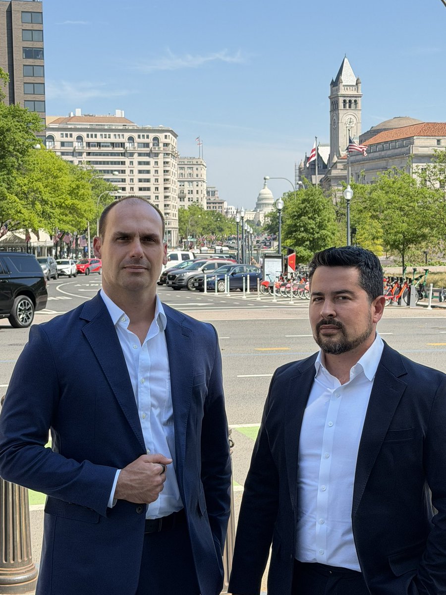 Eduardo Bolsonaro🇧🇷 tweet media