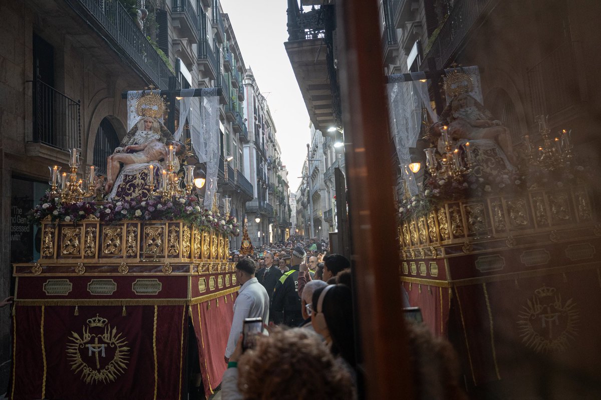 Fotos del Viernes Santo 2026 de Nuestra Señora de las Angustias de Barcelona por Axel Miranda
 share.google/xrC5RXcjgPWUUq…