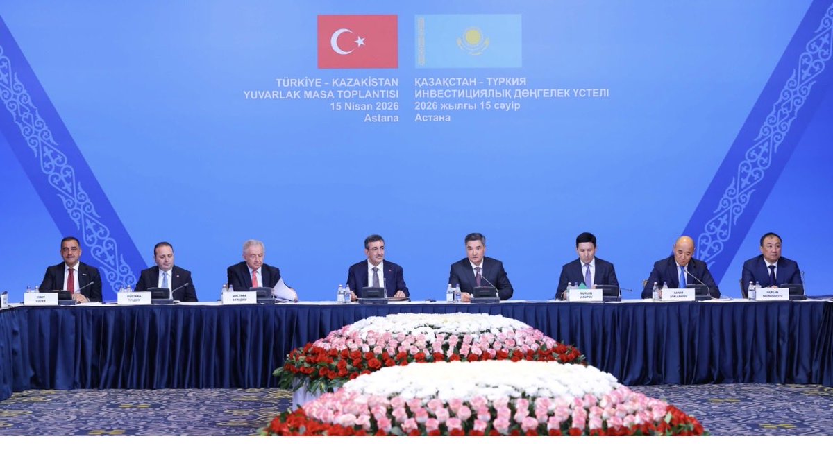 UmitKiler's tweet photo. Cumhurbaşkanı yardımcımız sn.Cevdet Yılmaz ve Kazakistan Başbakanı Oljas Bektenov başkanlığındaki yuvarlak masa toplantısı, Türkiye ile Kazakistan arasındaki stratejik iş birliğini güçlendiren önemli bir buluşma oldu. https://t.co/rx2bmt1Tnm