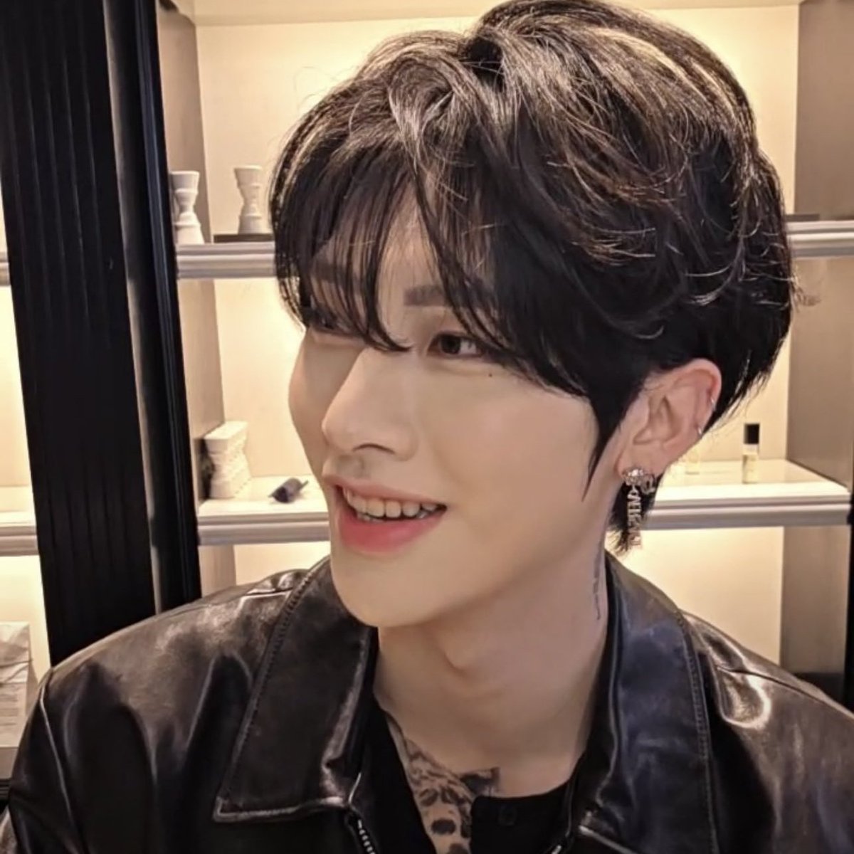 tina 🍀 tweet media