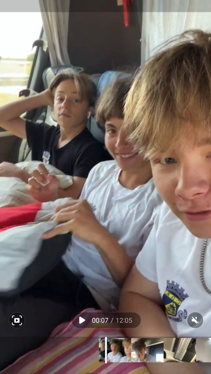 𝓒𝓻𝓲𝓪𝓼 tweet media