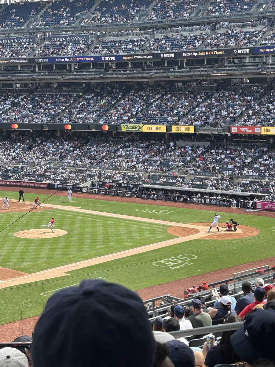 BaskingInSports tweet picture