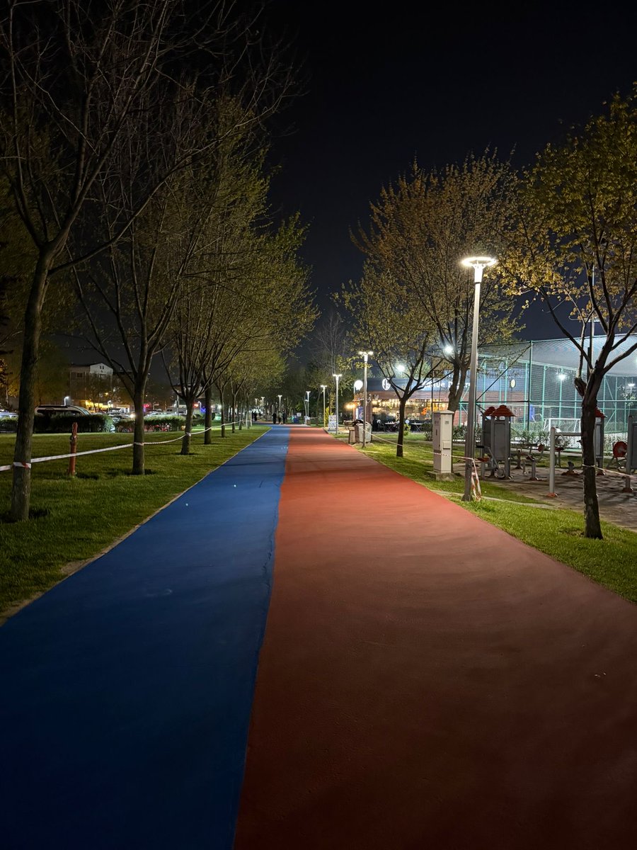 beyazmontlu's tweet photo. Bursa Bordo Mavidir
📍 Hüdavendigar kent parkı https://t.co/sePdxWekWK