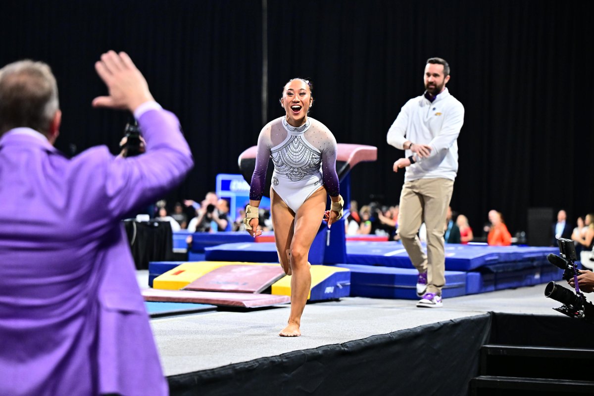 LSU Gymnastics tweet media