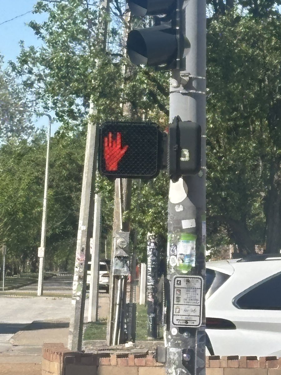 matteisner_'s tweet photo. Is this telling me to wait or to rock on https://t.co/v2tYl3c6G4