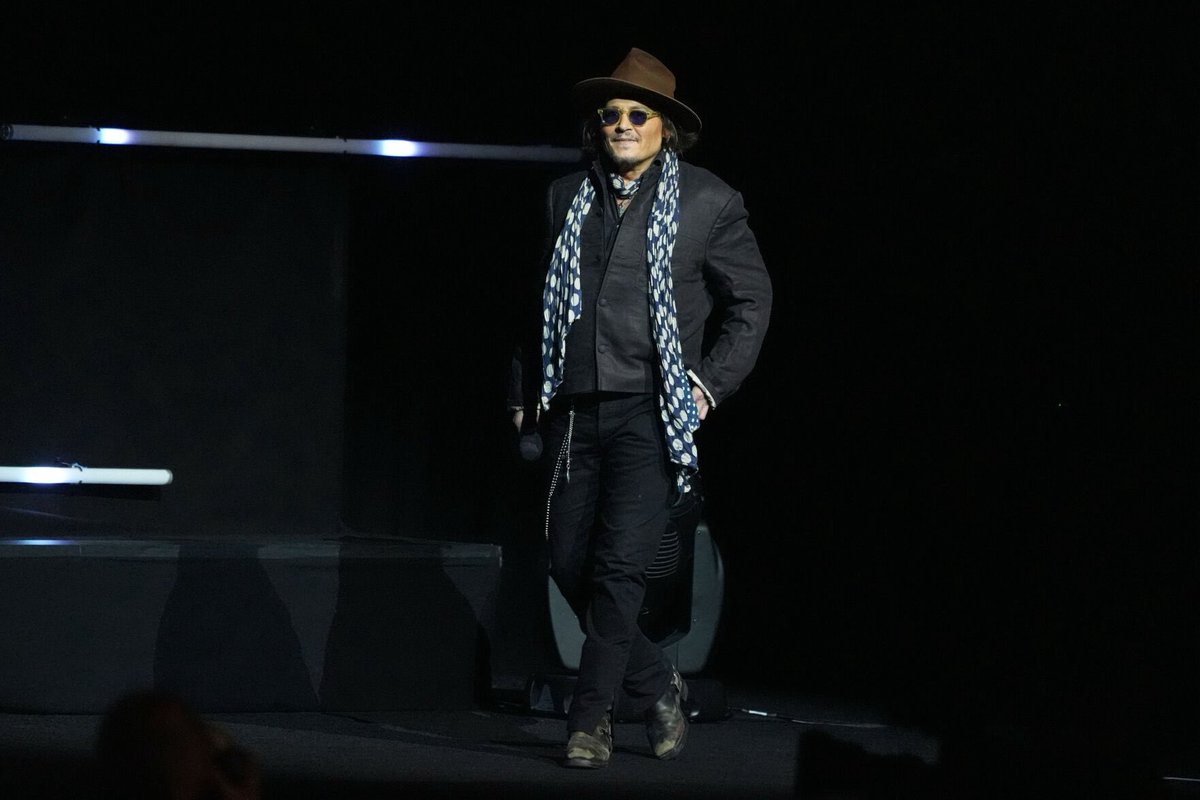 BritishFanofDepp | FANSITE tweet media