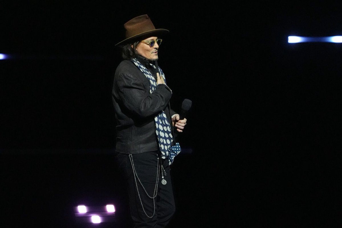 BritishFanofDepp | FANSITE tweet media