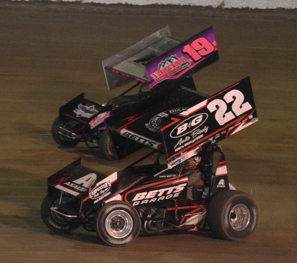 BettsGarage's tweet photo. Our own Troy Betts is back on the track this Saturday, 4/18, as the Mid-Atlantic Sprint Series hits our home turf. Betts is proud to sponsor the $1,000 to win event.

Find out more and get tickets:
https://t.co/Vx0MHnzp7M
Jim Brown Racing Photos
https://t.co/8hbkkcJrKS https://t.co/0LZgUaD8PG