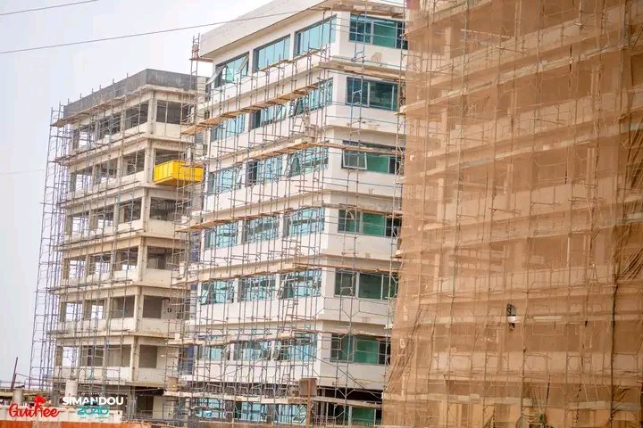 daye_med's tweet image. 🇬🇳#Guinée #simandou2040 #Program #GMD : 
Bâtir ensemble pour la modernité et le développement.
L' état d'avancement des travaux des bâtiments d'intelligence de l'administration progresse.
@presi_doumbouya 
@djisanfina