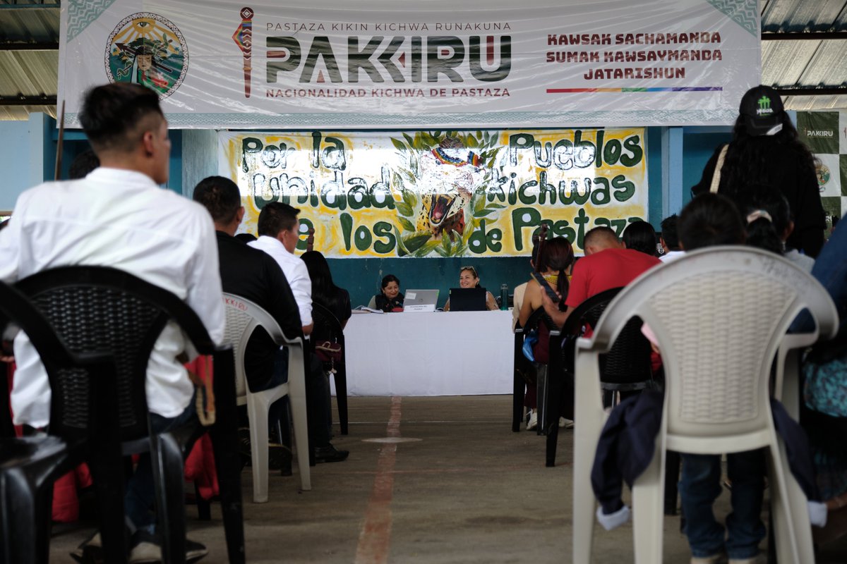Con una audiencia intercultural en territorio ancestral, la Nacionalidad Kichwa de #Pastaza - <a href="/pakkiru_org/">PAKKIRU</a> avanza en su lucha contra el extractivismo petrolero  en la #Amazonía ecuatoriana.

La audiencia, convocada por la delegación provincial de la <a href="/DEFENSORIAEC/">Defensoría del Pueblo de Ecuador</a>, se escucharon