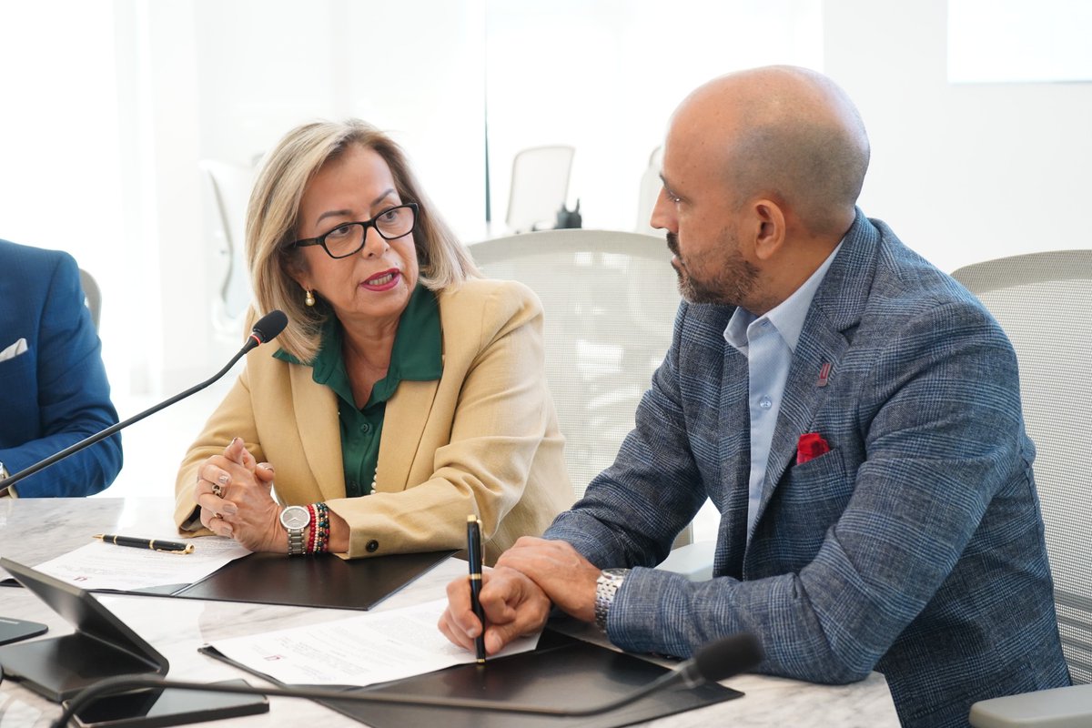 Universidad Espíritu Santo tweet media