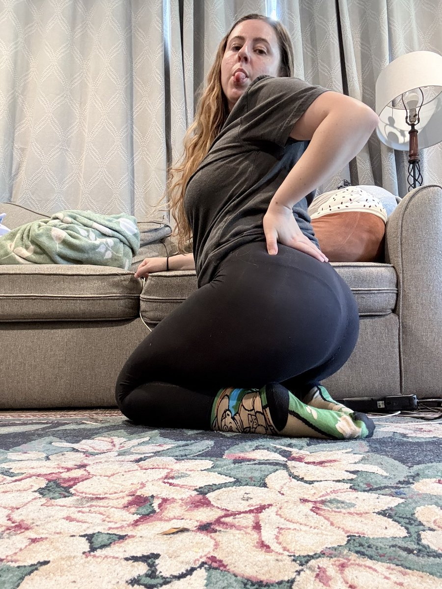 goddessoftheuggs tweet media