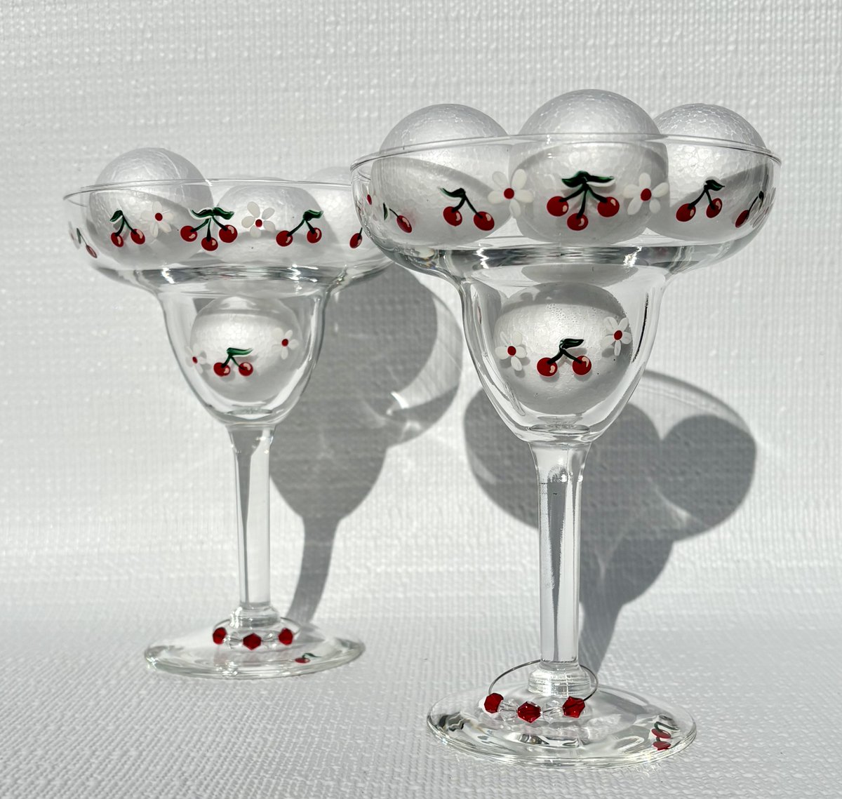 LPaintitpretty's tweet image. Check out my Etsy shop for cool gifts for Mom etsy.com/listing/444238… #mothersdaygift #etsyshop #martiniglass #SMILEtt23 #shopsmall #art #craftbizparty #ShamelessselfpromoThursday