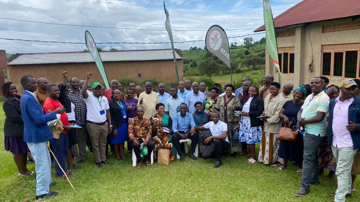 MAmon26260's tweet photo. As Biogas Solutions and SNV, we delivered a joint training with farmers and BuSACCO on biodigester adoption and financing. Focused on clean energy, bio-slurry use for soil fertility and access to affordable loans. Strengthening partnerships for sustainable agriculture. https://t.co/K3xJdSzOY2