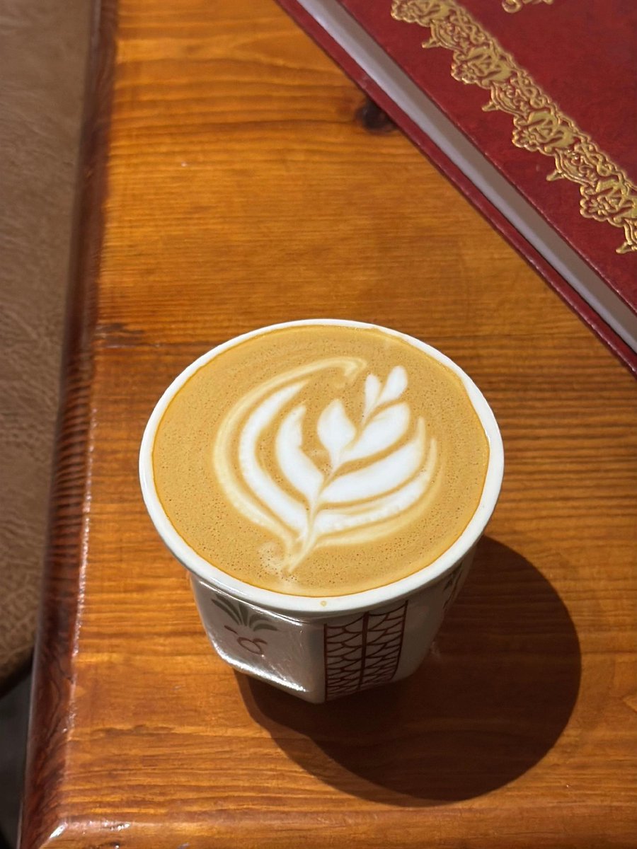 لَيان tweet media