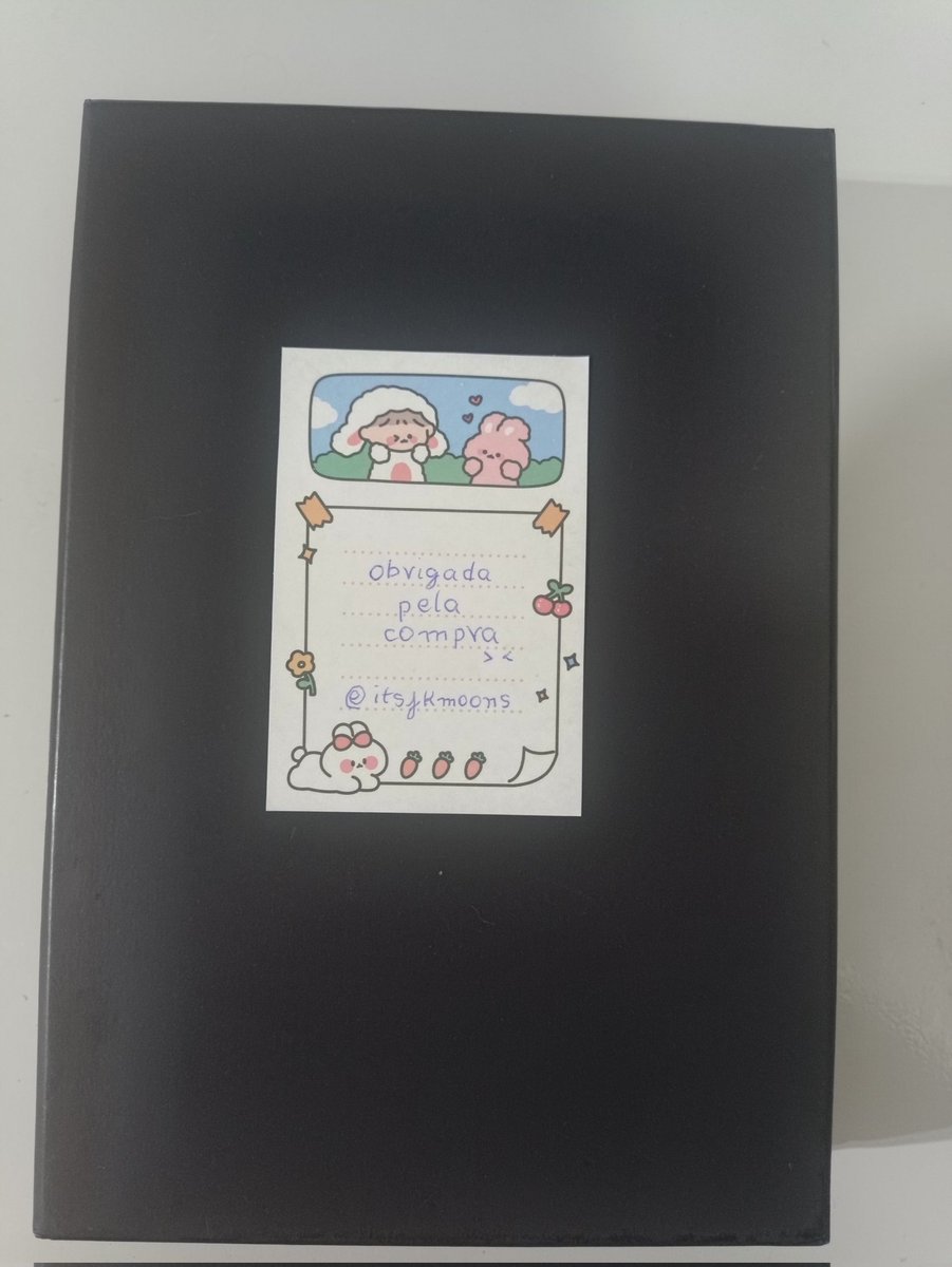 MHidans2's tweet photo. Feedback muito positivo da @itsjkmoons !! Muito atenciosa e cuidadosa!! O álbum chegou bem embalado e estou a horas olhando para ele sem acreditar que tenho uma raridade em mãos 😭🙏🏻, muito obrigada msm @itsjkmoons, pelo carinho e atenção 🥹💗 https://t.co/PGq8JIo0J8