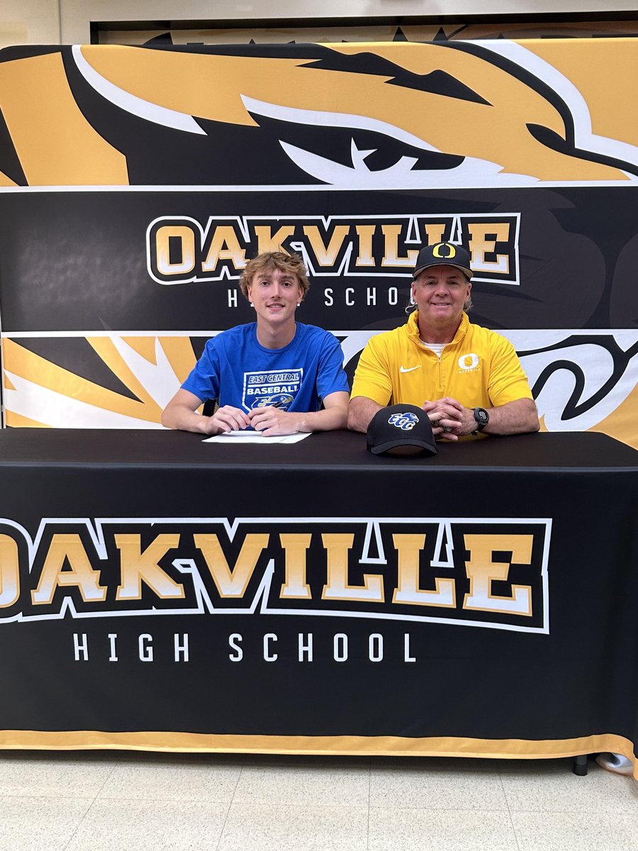 OakVarBaseball's tweet photo. Congratulations Kaleb on signing to play baseball at East Central CC ! All of your hard work and dedication through the years has provided you this tremendous opportunity. Your coaches and teammates are so proud of you! You are going to do great things there! https://t.co/bkLxeXisdG