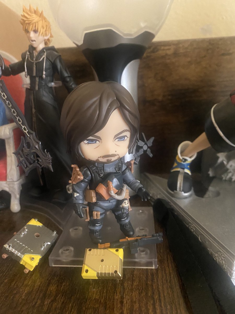Wagboat's tweet photo. @HIDEO_KOJIMA_EN look what came in the mail today! https://t.co/yAEDFTi7q0