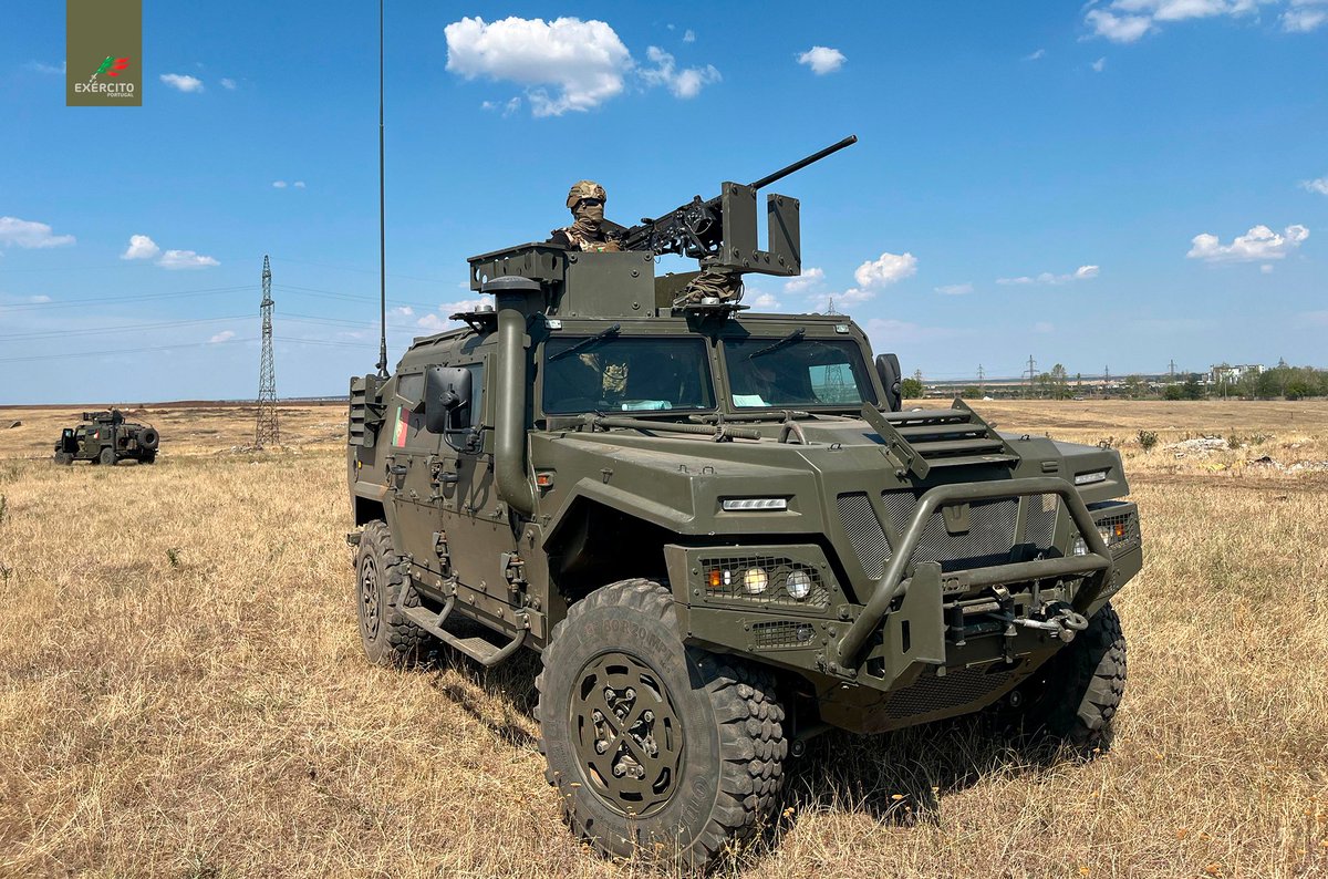 O <a href="/defesa_pt/">Defesa Nacional</a>  🇵🇹 e o <a href="/Defensagob/">Ministerio Defensa</a>  🇪🇸 vão realizar uma compra conjunta de viaturas URO VAMTAC para as suas Forças Armadas, num valor a rondar os 724 milhões de euros. O <a href="/Exercito_pt/">Exército Português 🇵🇹</a> 🇵🇹 recebeu anteriormente 139 URO VAMTAC e está a receber mais 4 na versão Antiaérea.