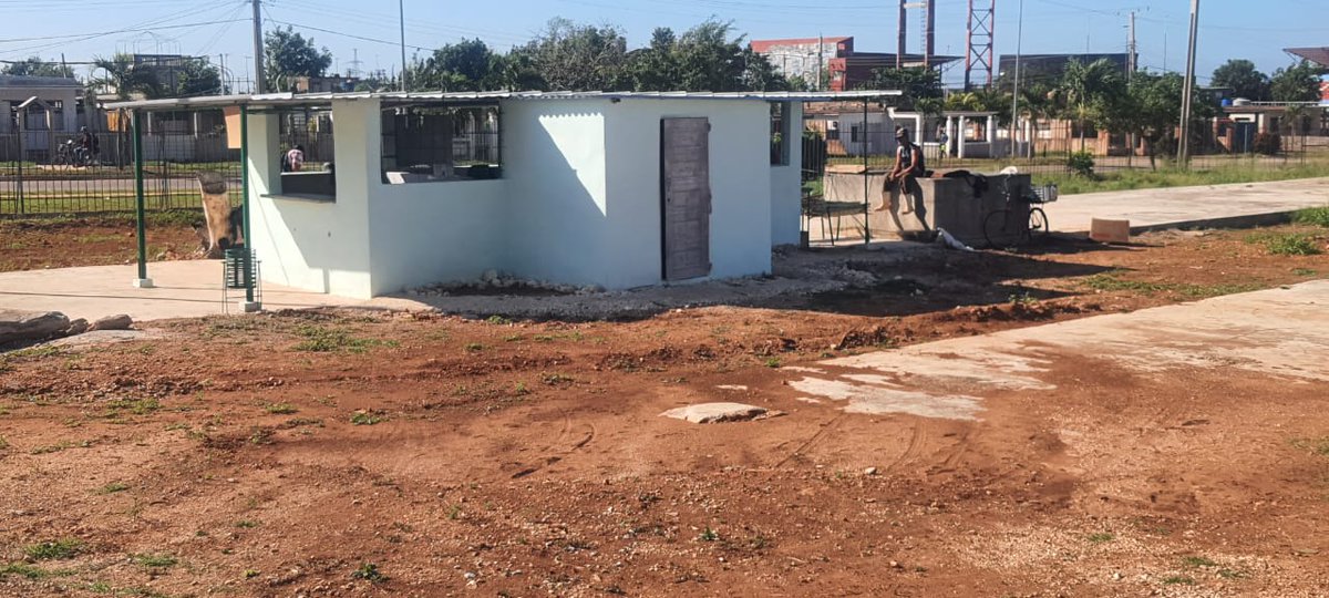 edua_acosta93's tweet image. 🍹 En áreas del Hospital de #Artemisa quedó inaugurado un punto de venta de guarapo, bajo la conducción de un Proyecto de Desarrollo Local.  Una iniciativa que fortalece servicios, impulsa la economía  y mejora la atención a nuestra población. #LaPatriaSeDefiende ✌️🇨🇺