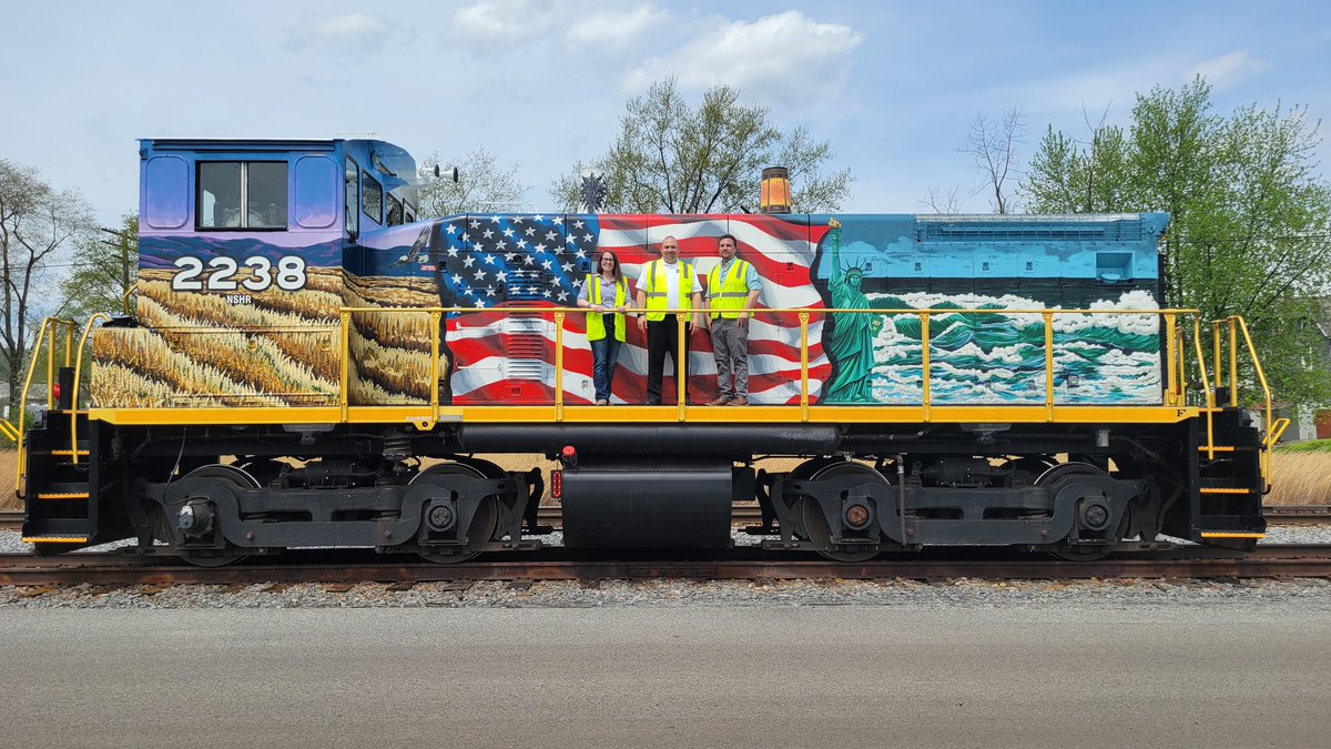 North_Shore_RR's tweet photo. We were honored to have a special visitor,  PA Rep. Joe Hamm, on our #LVRR to see our #Military Units and #Semiquincentennial Unit. 🇺🇲 https://t.co/UuXAf3oyWt