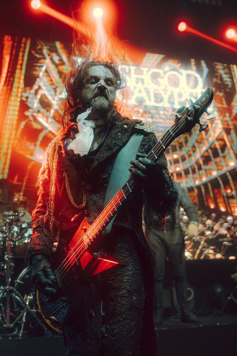 FApocalypse's tweet photo. Tour starts tonight in Sacramento CA! Ready? https://t.co/sdyiaVCDoL