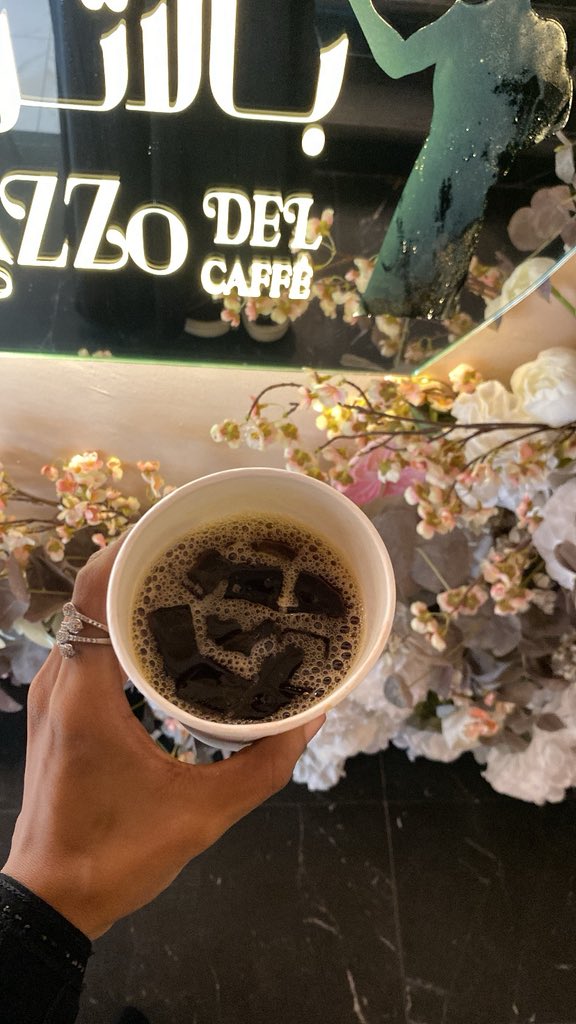 شَـ☀️ـَس tweet media