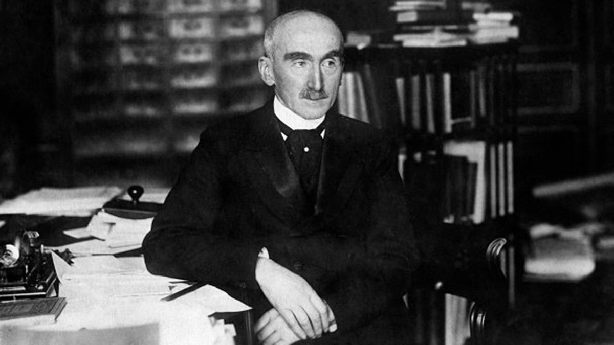 Naturalphilosy's tweet photo. “Think like a man of action, act like a man of thought.”

— Henri Bergson https://t.co/wkaJS1Gu7h