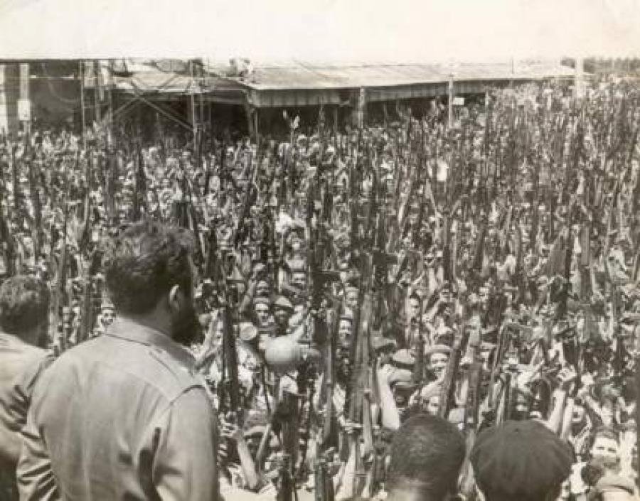 🇨🇺 "Esta es la revolución socialista y democrática de los humildes, con los humildes y para los humildes".

"Y por esta revolución de los humildes, por los humildes y para los humildes, estamos dispuestos a dar la vida".

#CiegodeAvila #CubaViveEnSuHistoria #100AñosConFidel 🧵1/2