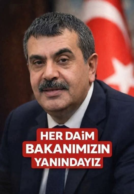 "Her olayda bir suçlu arayıp istifa istemek kolaycılıktır. Olay üzerinden siyaset yapmak ahlaki değildir.Olayın faili belli, acısı belli.Hal böyleyken siyasi rant için bakanı hedef göstermek ancak samimiyetsizliktir."Siyaseti bırakın, acımıza odaklanın. #YusufTekinYalnızDeğildir